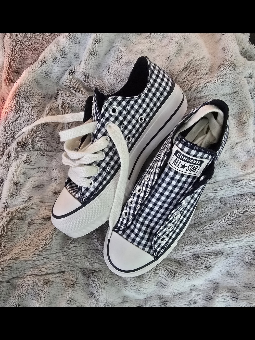 Converse Gingham Low Top Sneakers - Navy & White